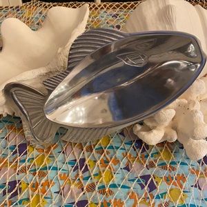 Aluminum small fish bowl.
